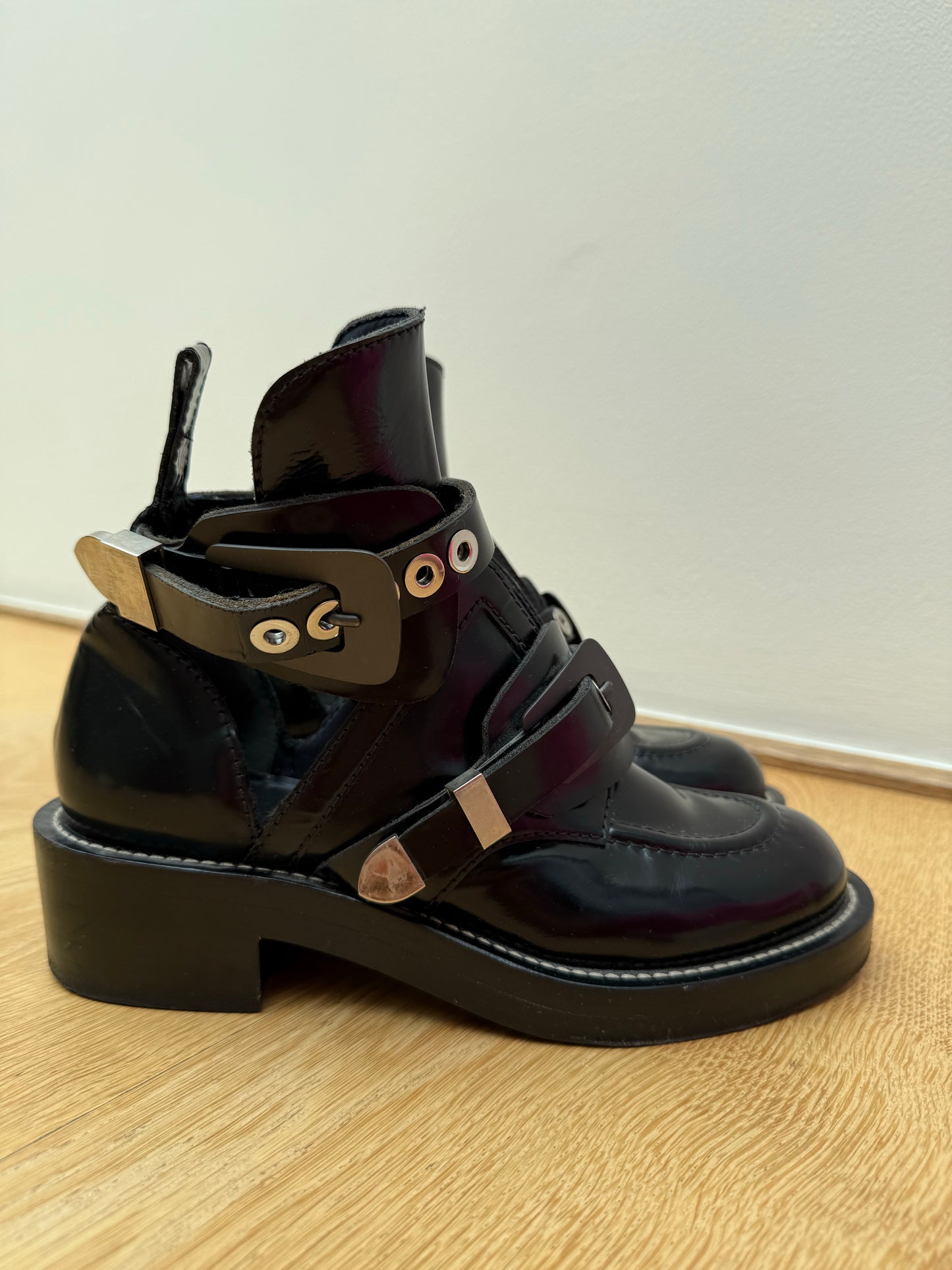 BALENCIAGA ceinture boots