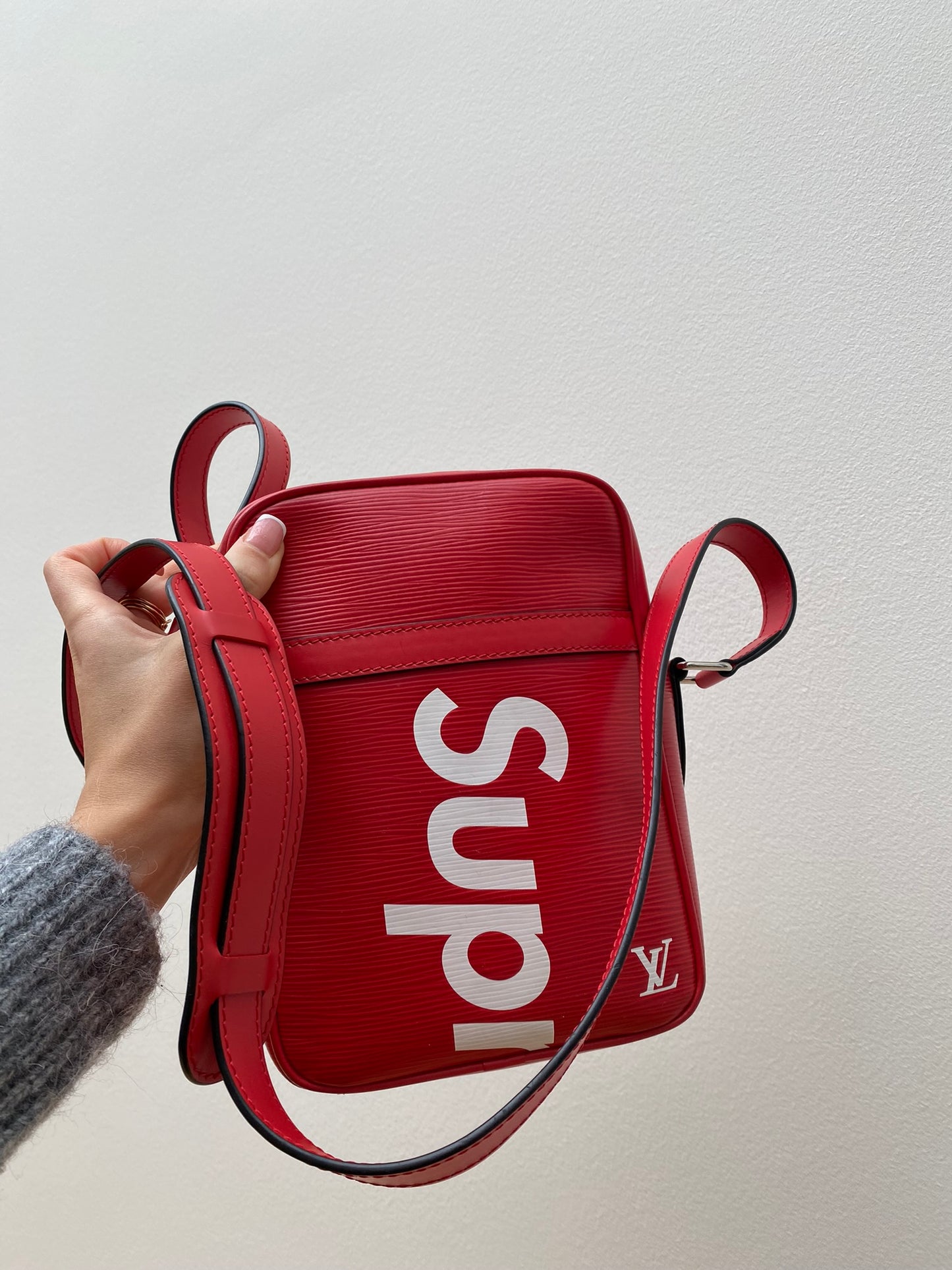 LOUIS VUITTON X SUPREME leather bag