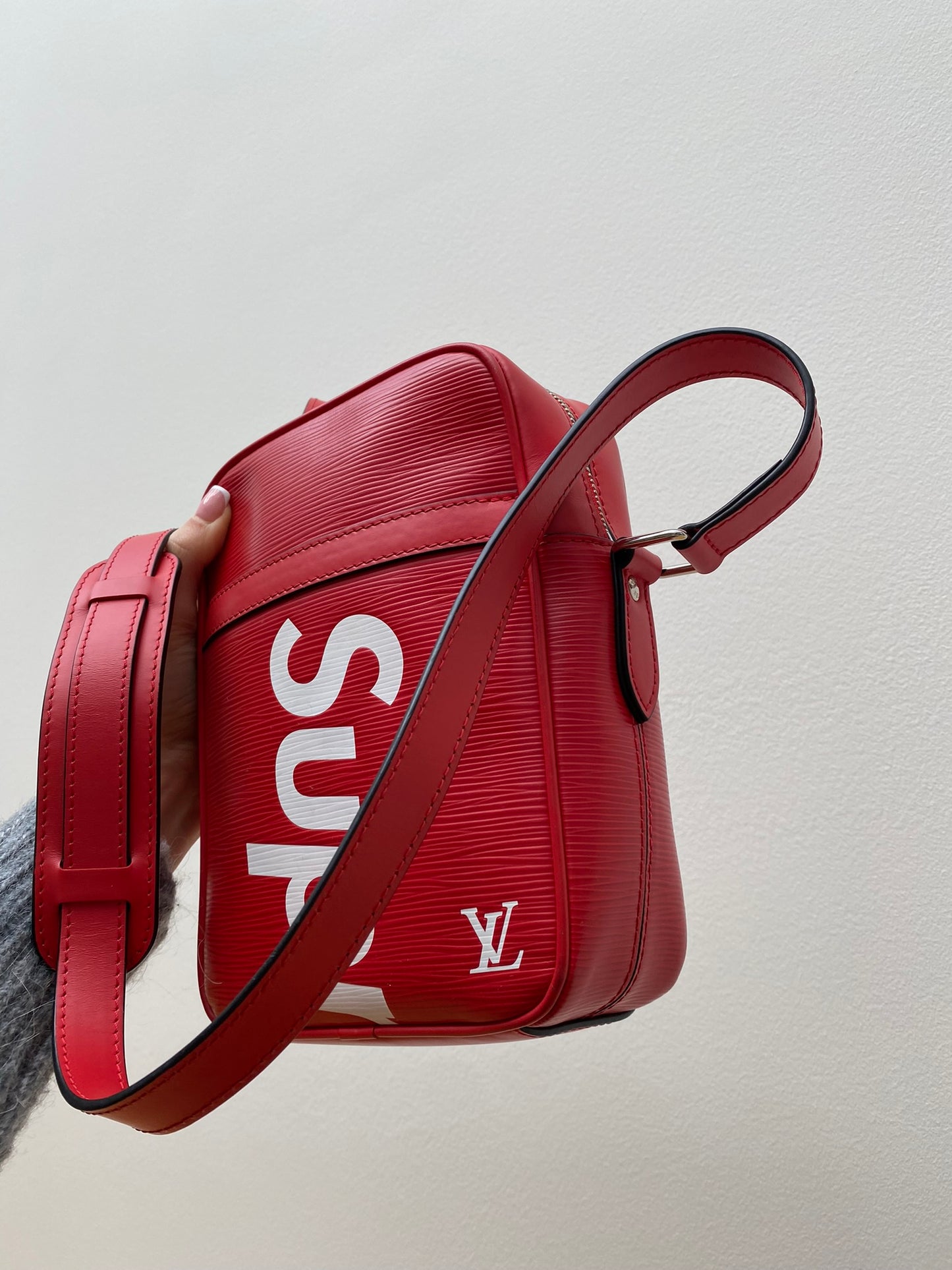 LOUIS VUITTON X SUPREME leather bag