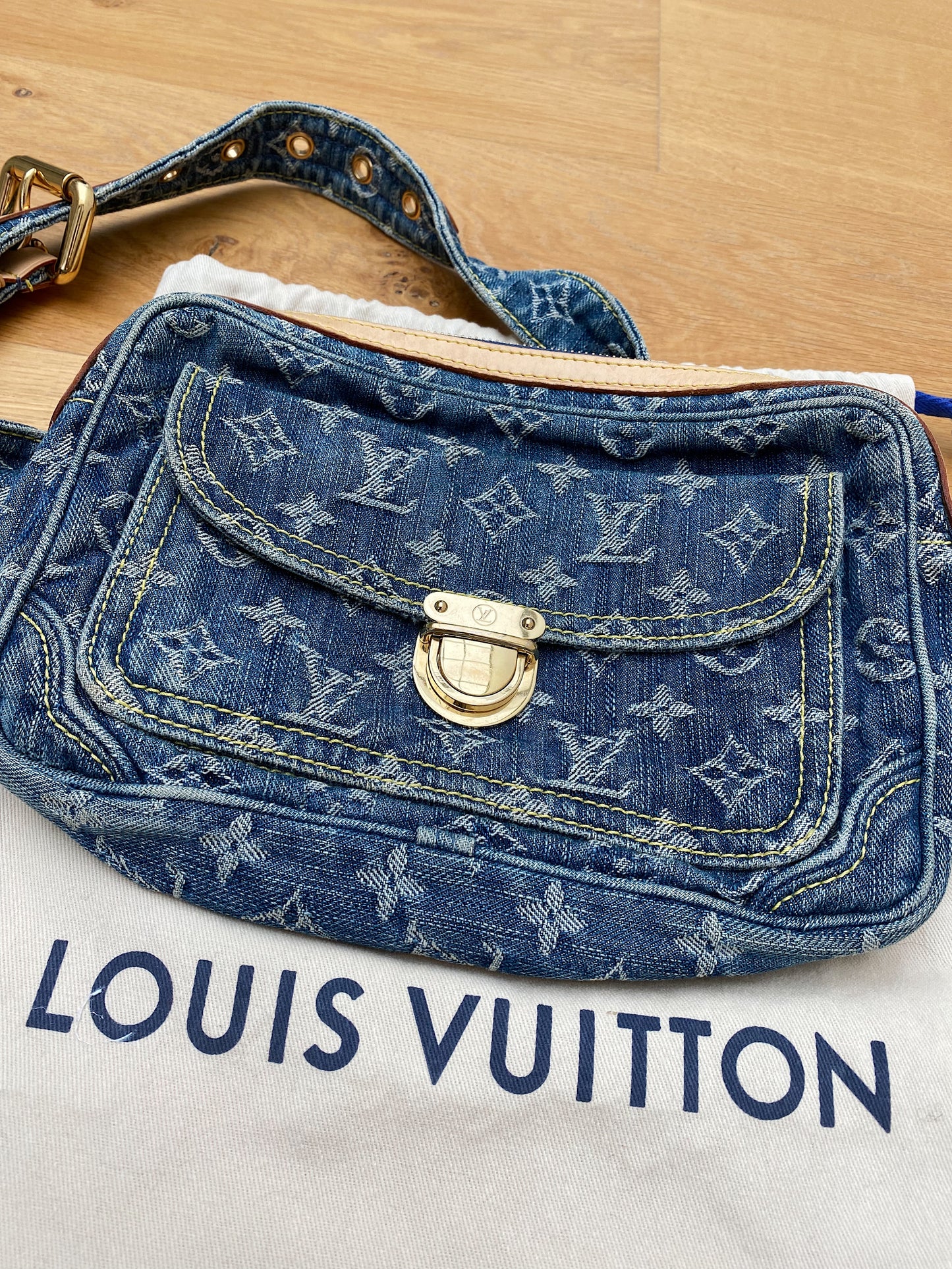 LOUIS VUITTON small denim bum bag