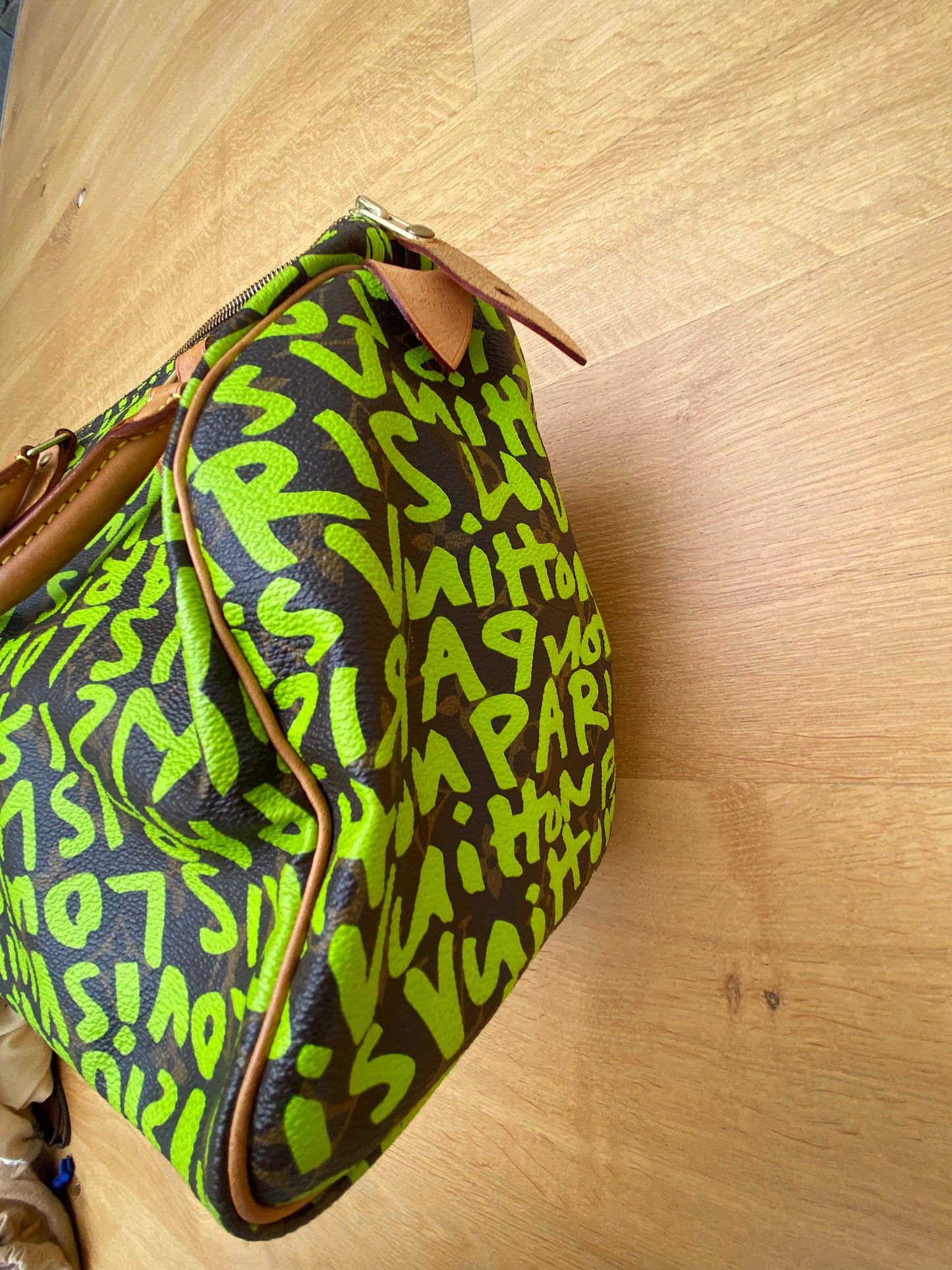 LOUIS VUITTON graffiti Stephen Sprouse bag