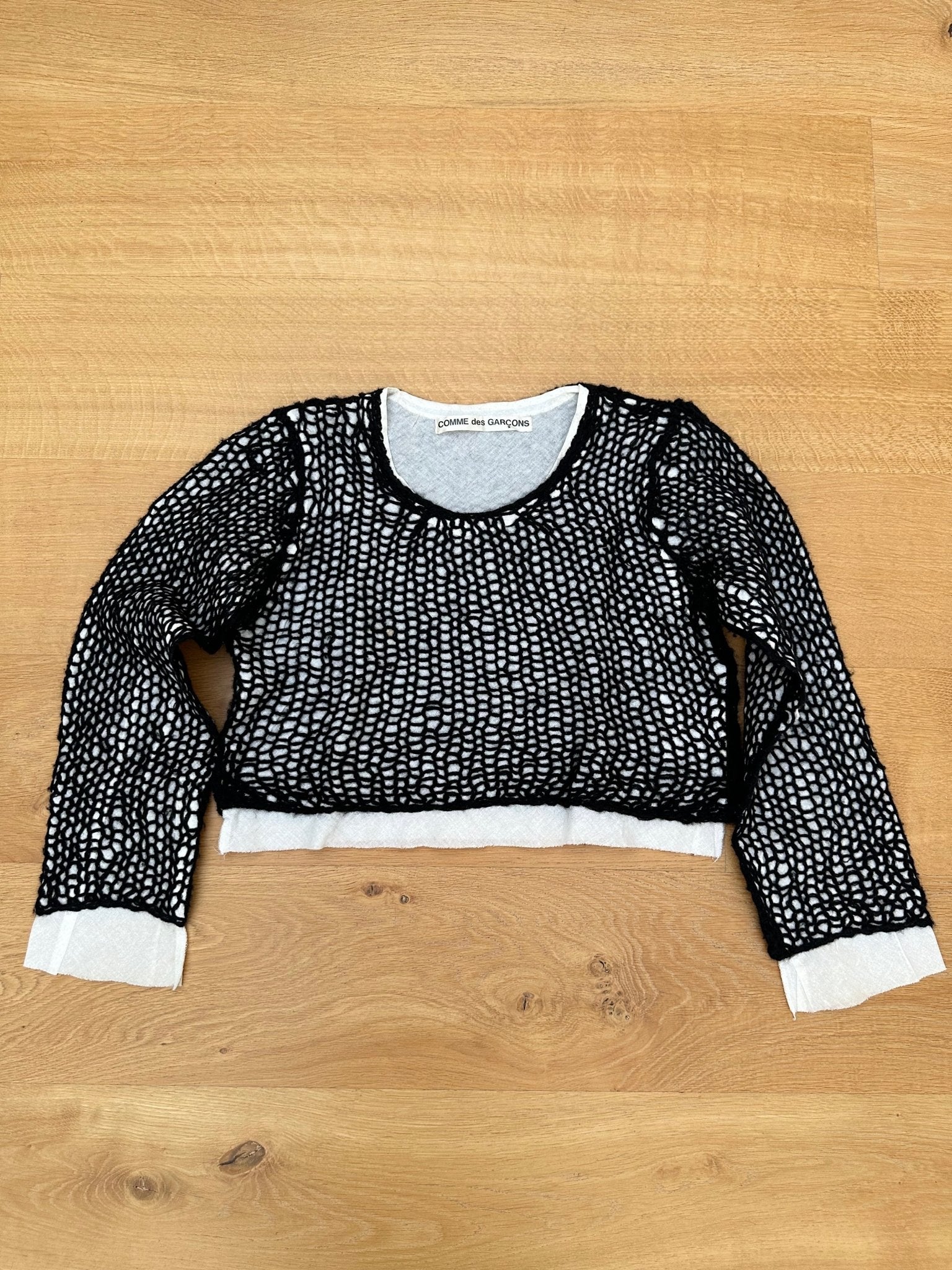 COMME DES GARÇONS cropped mesh sweater - six__pistols designer fashion items