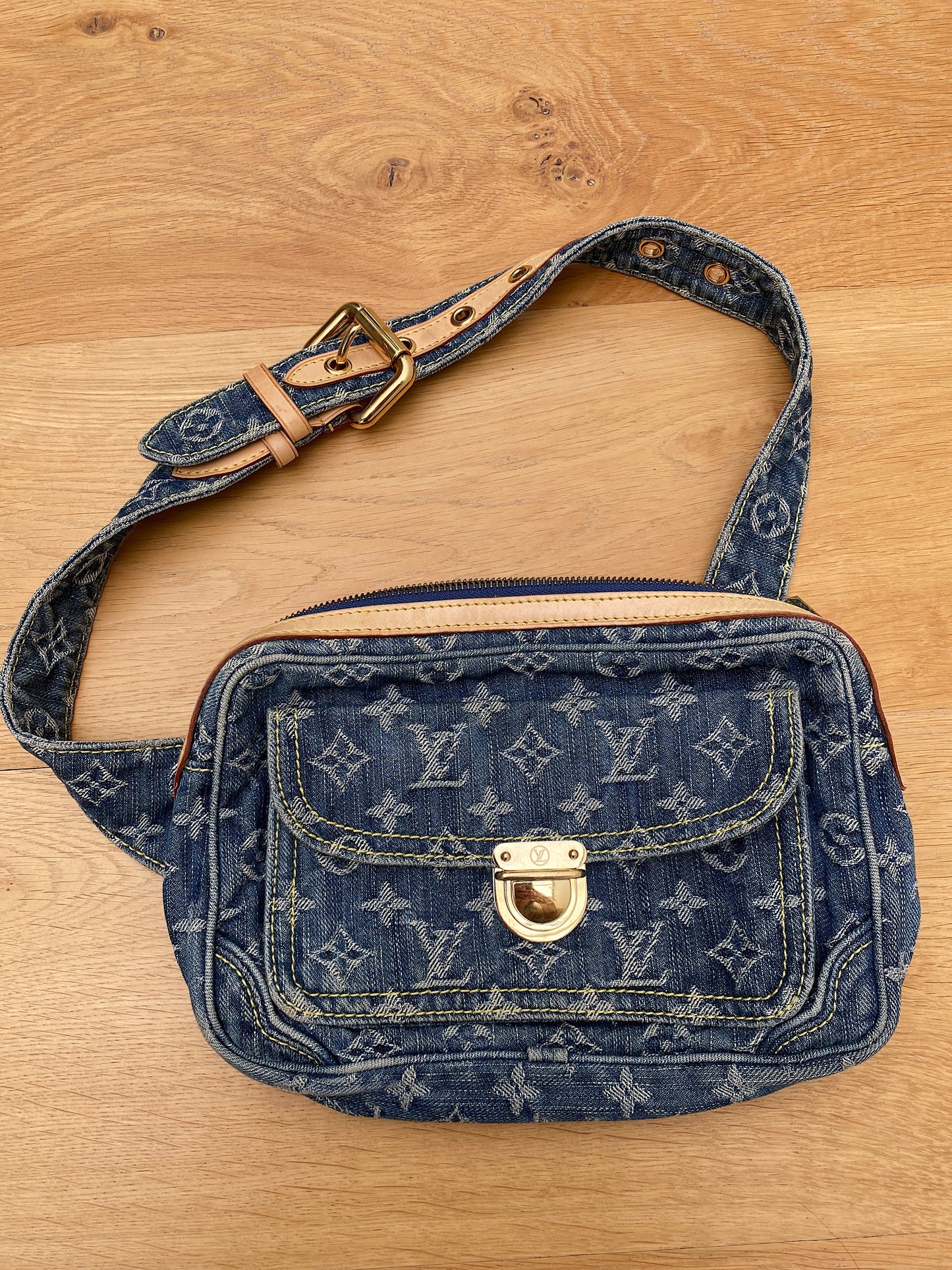Louis Vuitton Bum Bag Denim Blue 2355087
